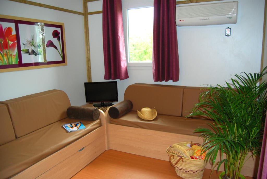 Lagrange Grand Bleu Vacances - Residence Port Lalande Castelmoron-sur-Lot Szoba fotó