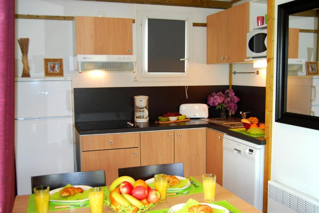 Lagrange Grand Bleu Vacances - Residence Port Lalande Castelmoron-sur-Lot Szoba fotó